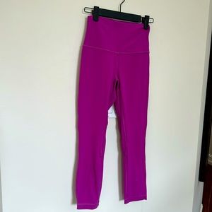 EUC – Lululemon align size 4 23” inch crop leggings
